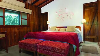 The Wooden House Lodge