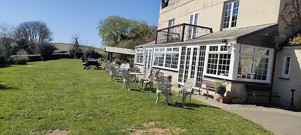 Great Trethew Manor Hotel & Restaurant