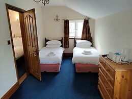 Great Trethew Manor Hotel & Restaurant