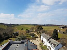 Great Trethew Manor Hotel & Restaurant