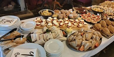 Great Trethew Manor Hotel & Restaurant