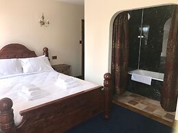 Great Trethew Manor Hotel & Restaurant