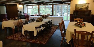 Great Trethew Manor Hotel & Restaurant