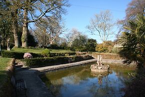 Great Trethew Manor Hotel & Restaurant