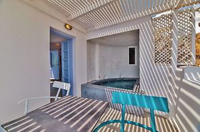 Armeni Village Rooms & Suites