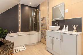 Wheatlands Lodge - Bed & Breakfast