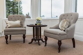 Wheatlands Lodge - Bed & Breakfast