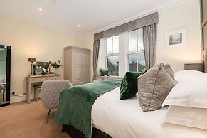 Wheatlands Lodge - Bed & Breakfast