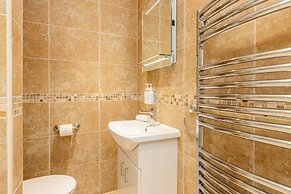 Wheatlands Lodge - Bed & Breakfast