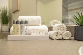 Hotel Faubourg Montreal