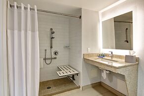 Holiday Inn Express Hotel & Suites Toronto - Markham by IHG