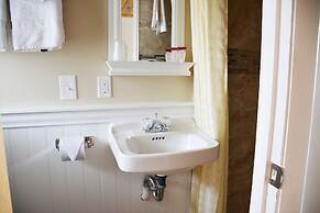 Alouette Beach Resort