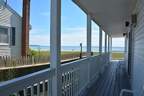 Alouette Beach Resort