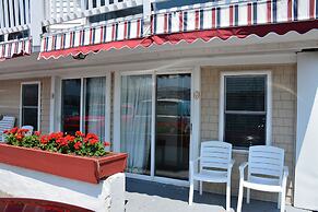 Alouette Beach Resort