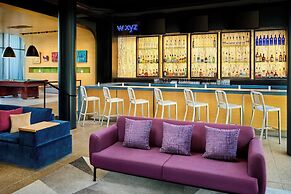 Aloft Montreal Airport