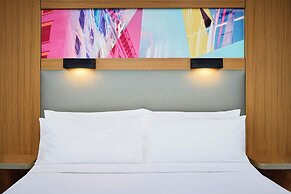 Aloft Montreal Airport