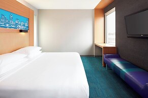 Aloft Montreal Airport