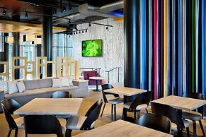 Aloft Montreal Airport