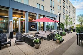 Aloft Montreal Airport