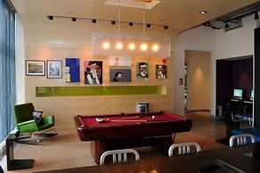 Aloft Montreal Airport