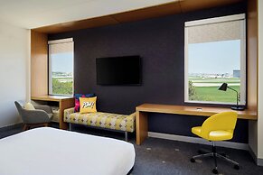 Aloft Montreal Airport