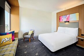 Aloft Montreal Airport