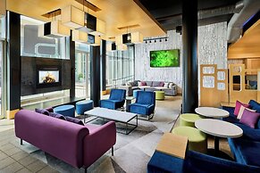 Aloft Montreal Airport