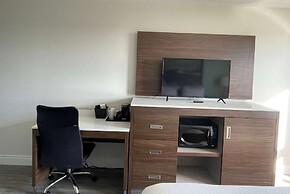 Super 8 by Wyndham Peterborough