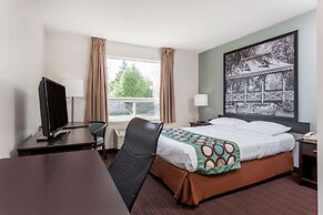 Super 8 by Wyndham Peterborough