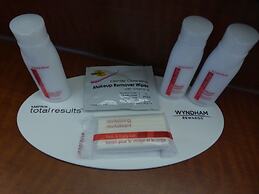 Super 8 by Wyndham Peterborough