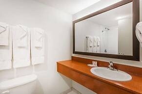 Super 8 by Wyndham Peterborough