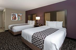 La Quinta Inn & Suites by Wyndham Wichita Airport