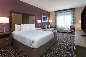 La Quinta Inn & Suites by Wyndham Wichita Airport