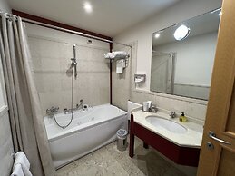 Victor Country Hotel