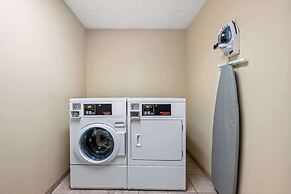 Country Inn & Suites by Radisson, Red Wing, MN