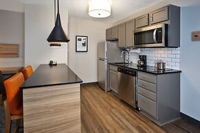 Candlewood Suites Kenosha by IHG