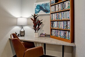 Candlewood Suites Kenosha by IHG