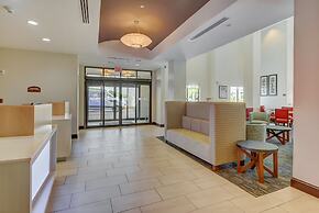 Holiday Inn Express & Suites Tampa USF Busch Gardens by IHG