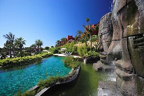 Asia Gardens Hotel & Thai Spa, a Royal Hideaway Hotel