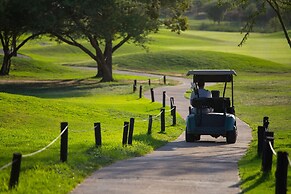 Phakalane Golf Estate Hotel Resort