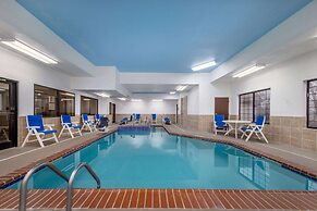 Baymont by Wyndham Pratt