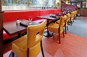Holiday Inn Arlington NE-Rangers Ballpark by IHG