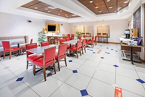 Holiday Inn Express & Suites Austin NE - Hutto by IHG