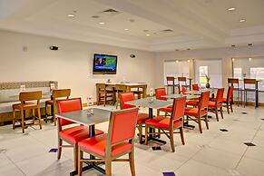 Holiday Inn Express & Suites Austin NE - Hutto by IHG
