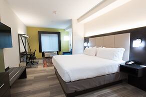 Holiday Inn Express Hotel & Suites in North East (Erie), an IHG Hotel