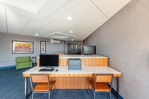 Holiday Inn Express Hotel & Suites in North East (Erie) by IHG