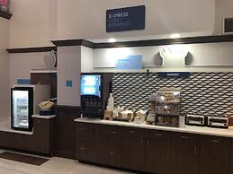 Holiday Inn Express Hotel & Suites in North East (Erie) by IHG