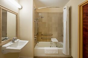 Holiday Inn Express Hotel & Suites in North East (Erie) by IHG