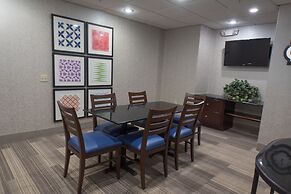 Holiday Inn Express Hotel & Suites in North East (Erie) by IHG