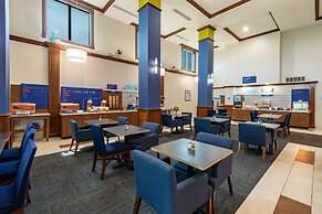 Holiday Inn Express Hotel & Suites in North East (Erie) by IHG